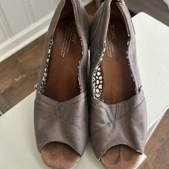 TOMS wedge sandals size 8 - Picture 3 of 6